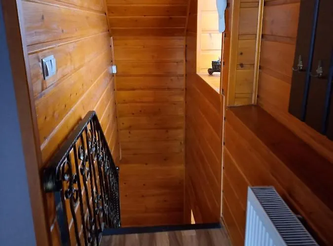 Simonka Z Jacuzzi شقة